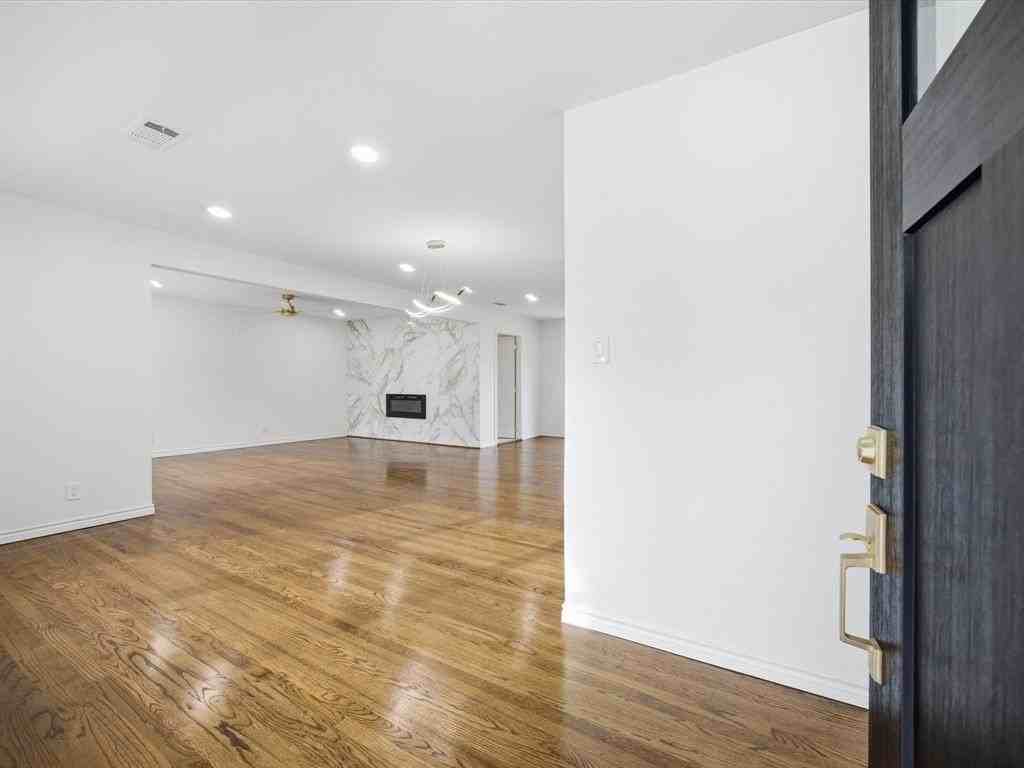 10209 Casa View Dr - Photo 6 of 38