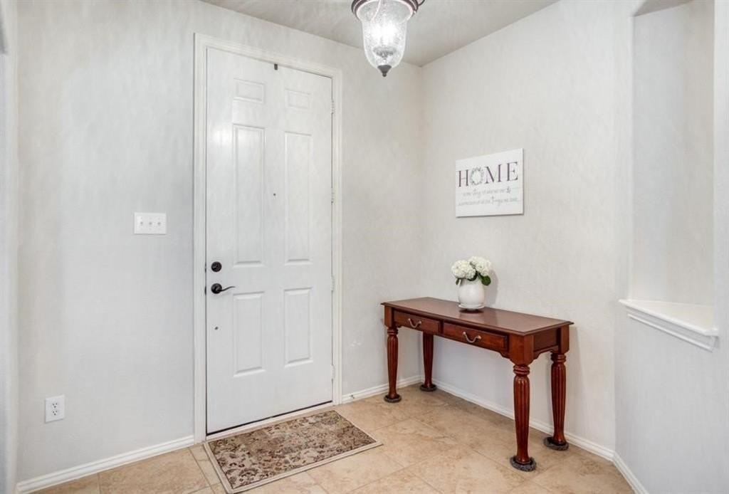 11550 Henderson Dr - Photo 4 of 36