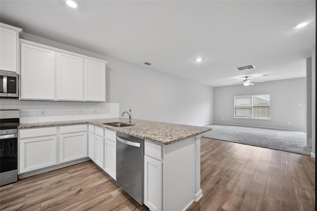 2105 Rougle Ct - Photo 5 of 37