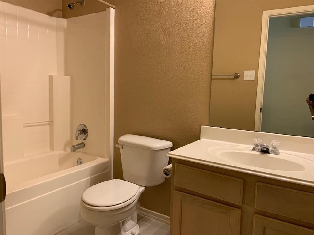 2620 Caprock Rd - Photo 7 of 19