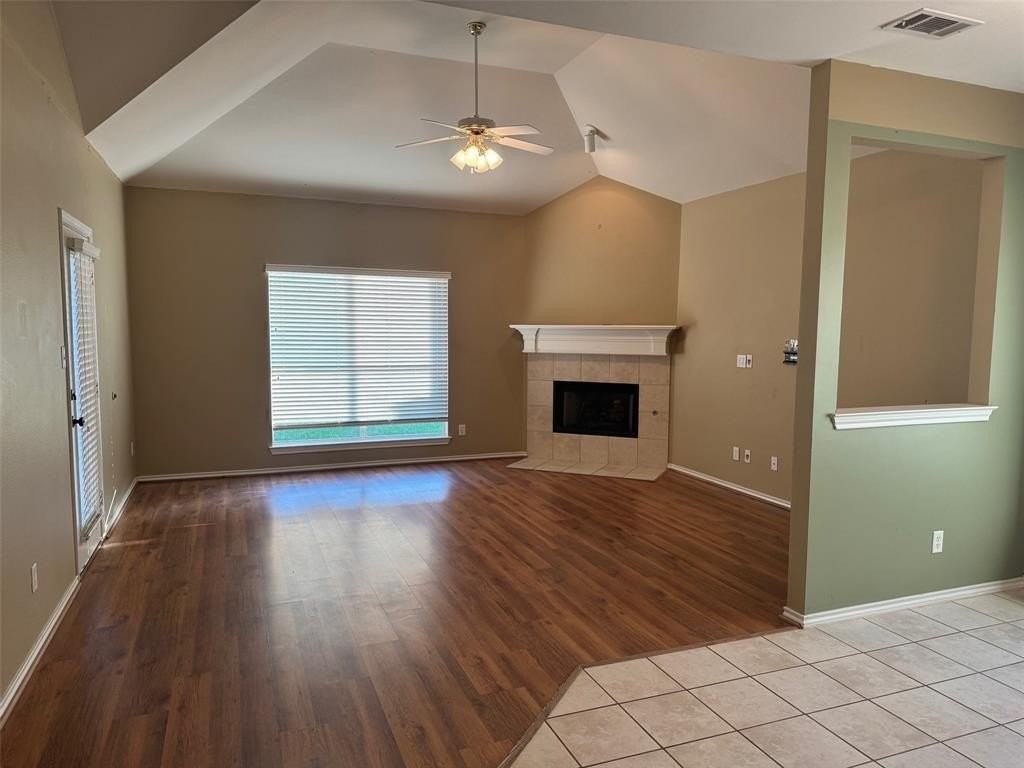 1535 Steamboat Trl - Photo 4 of 15