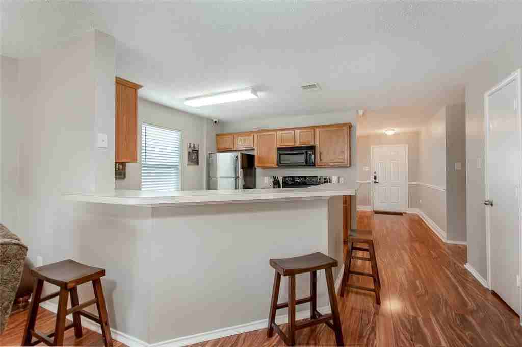 9913 Thomas Jefferson Dr - Photo 4 of 20