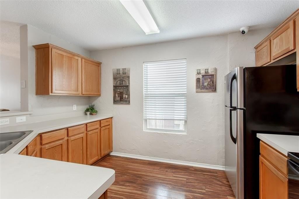 9913 Thomas Jefferson Dr - Photo 5 of 20