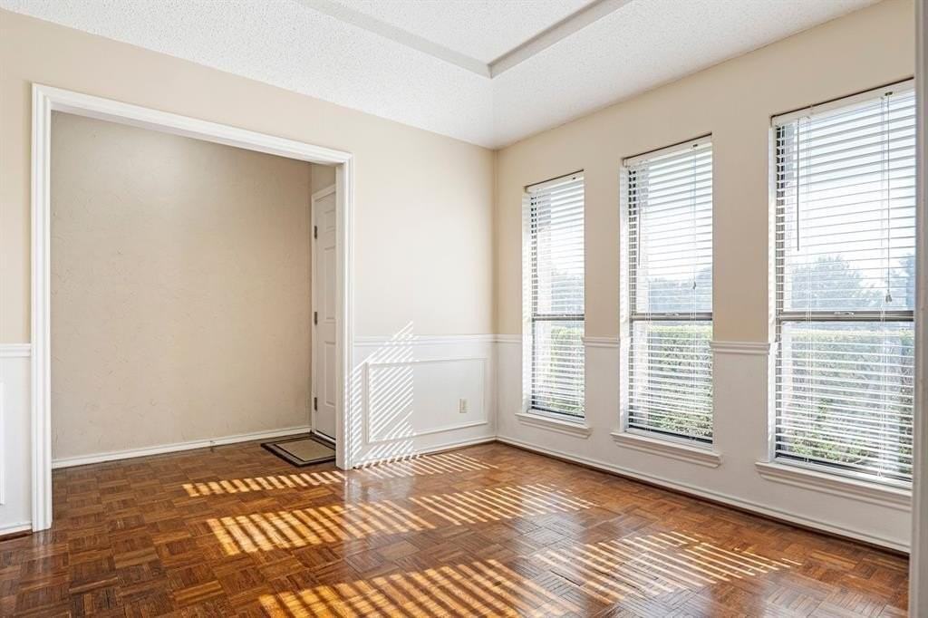 339 Aspenway Dr - Photo 5 of 38