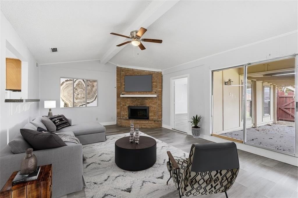 5209 Daytona Dr - Photo 2 of 36