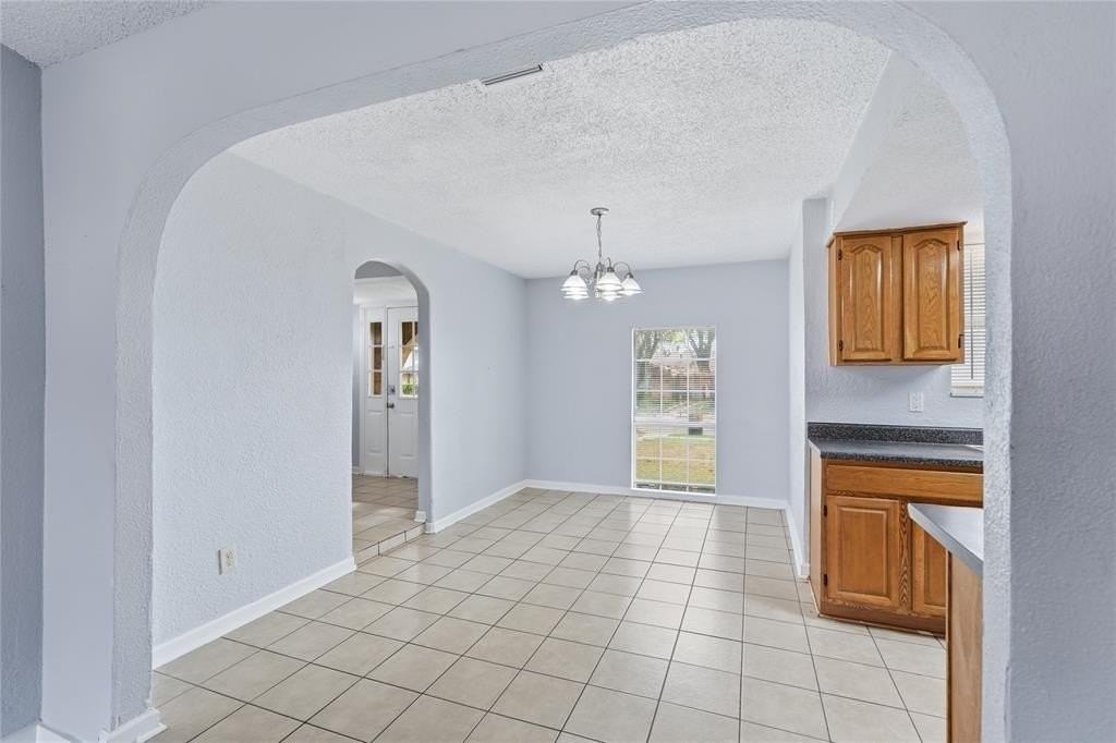 5209 Daytona Dr - Photo 7 of 36