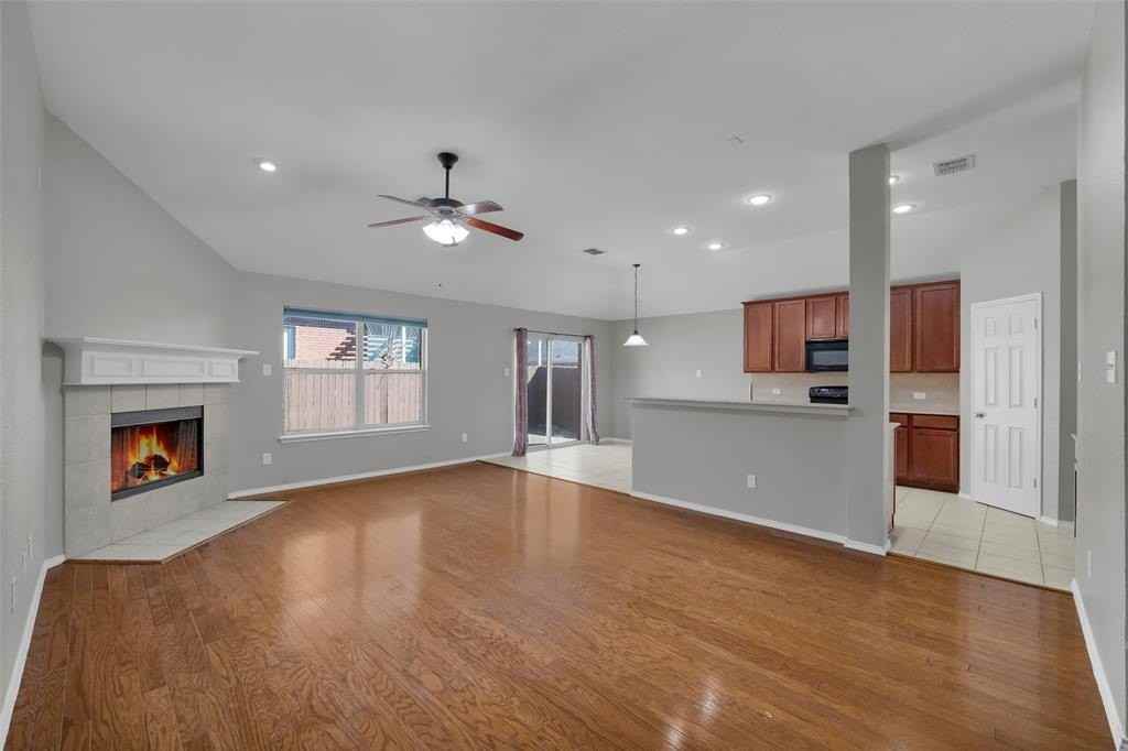 440 Lead Creek Dr - Photo 4 of 26