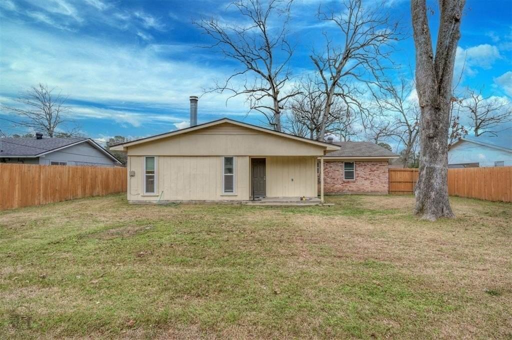 9478 Poinsetta Dr - Photo 4 of 24