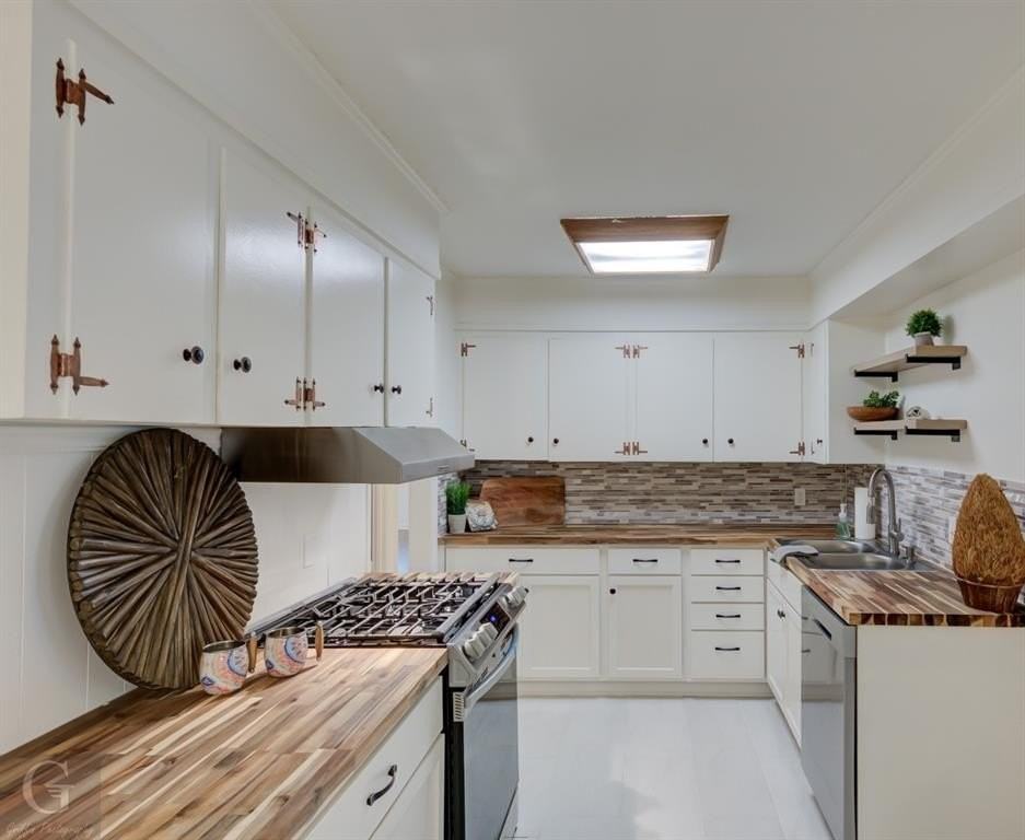 9478 Poinsetta Dr - Photo 5 of 24