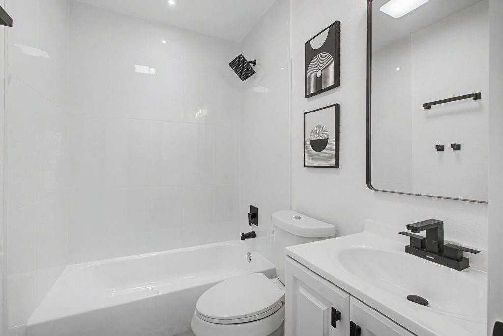 506 Laguna Dr - Photo 7 of 26