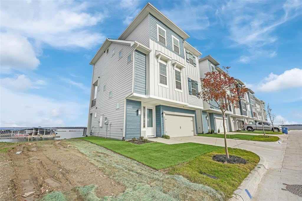 1121 Marc Pl - Photo 2 of 31