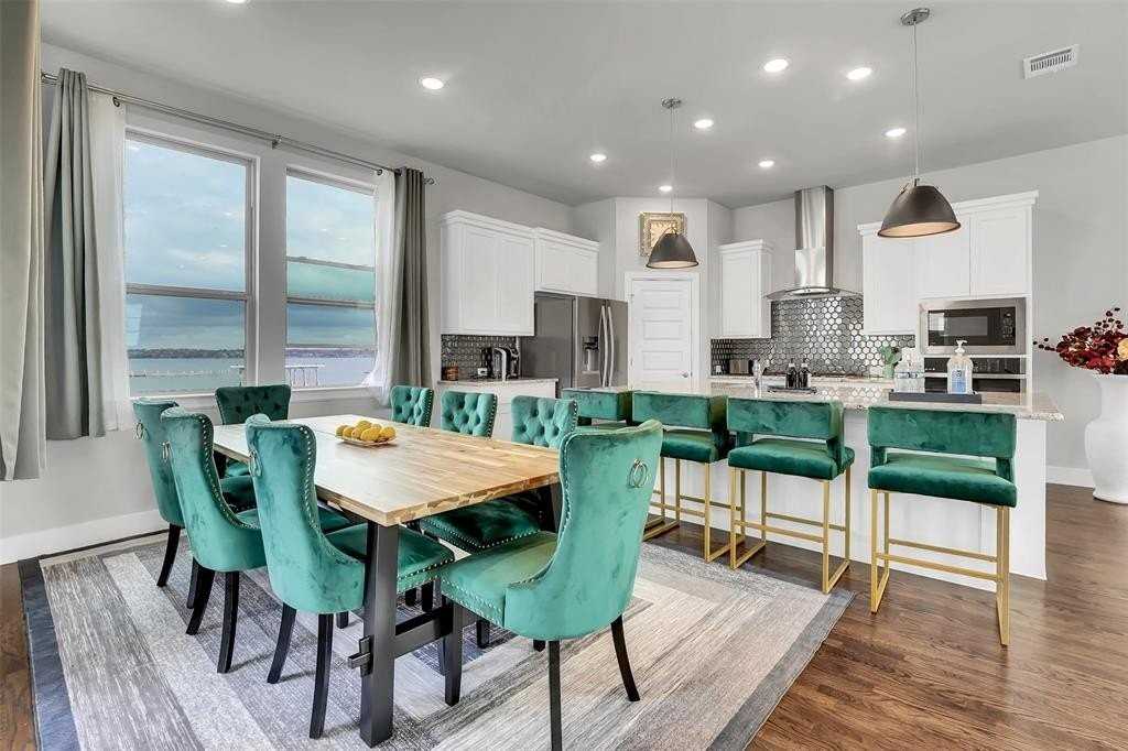 1121 Marc Pl - Photo 3 of 31