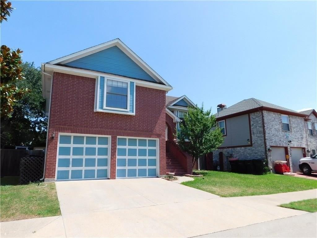 781 Pierre Ln - Photo 2 of 17