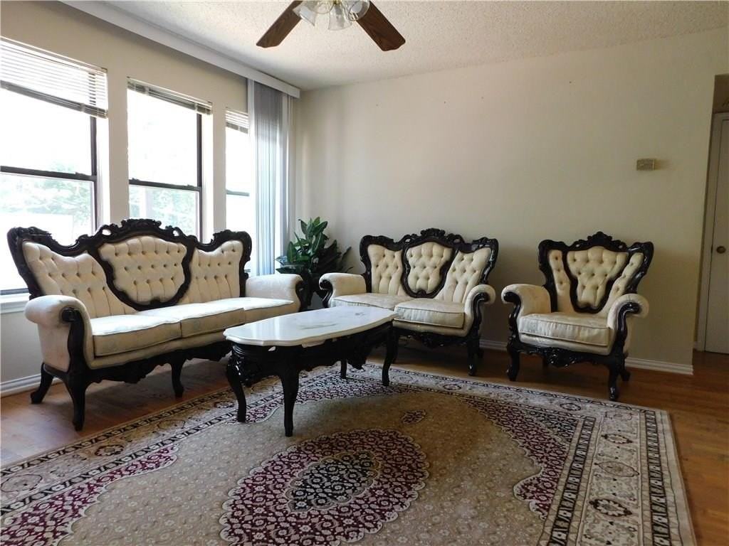 781 Pierre Ln - Photo 4 of 17