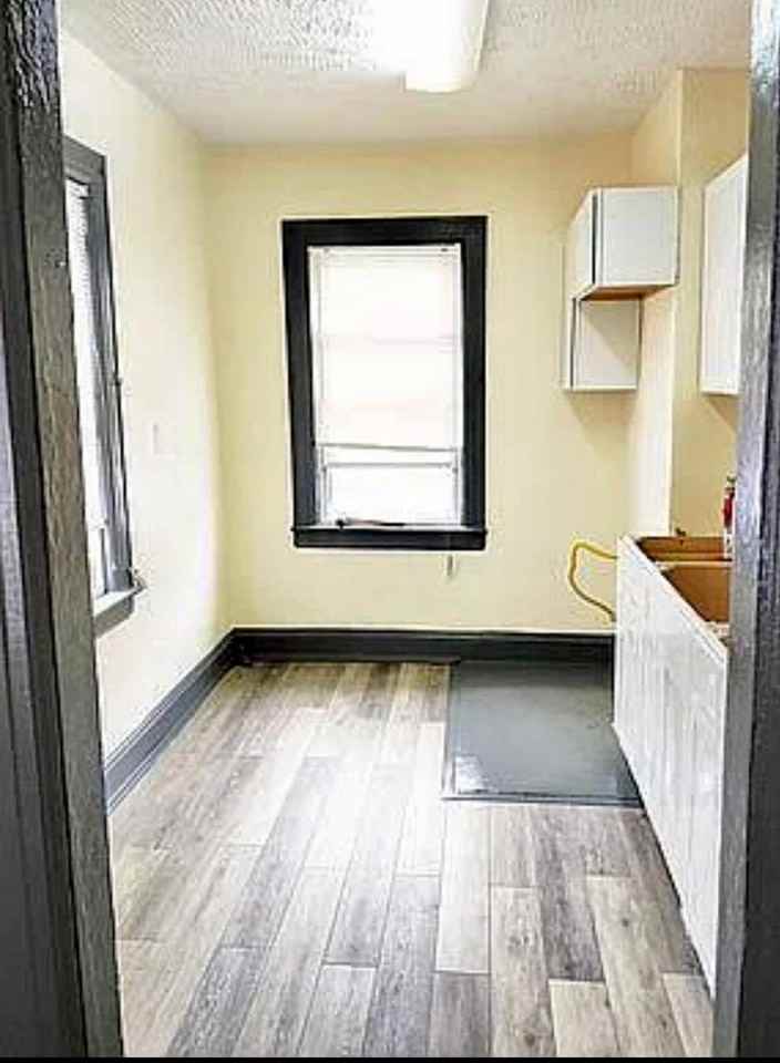 Ditmars Blvd & 73rd Str - Photo 4 of 10