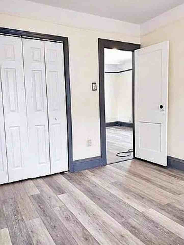 Ditmars Blvd & 73rd Str - Photo 7 of 10