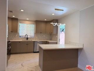 14843 Morrison St - Photo 3 of 8