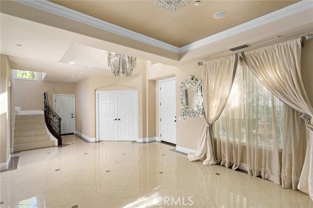 7370 Chantilly Ln - Photo 5 of 8