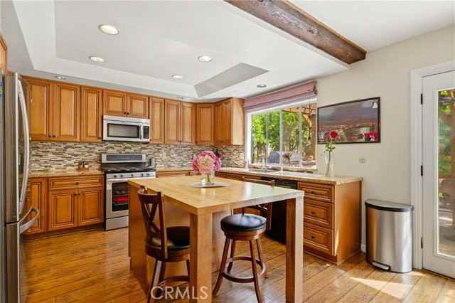 24668 Ebelden Ave - Photo 6 of 8