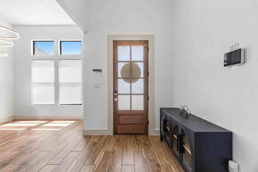 12370 W University Blvd - Photo 5 of 34