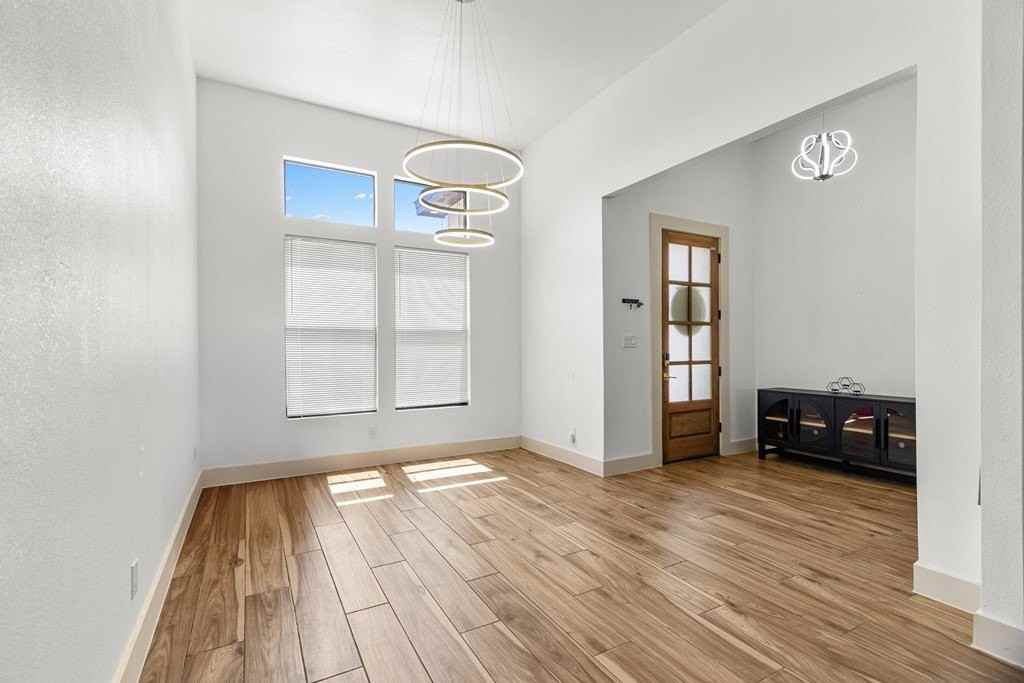 12370 W University Blvd - Photo 6 of 34