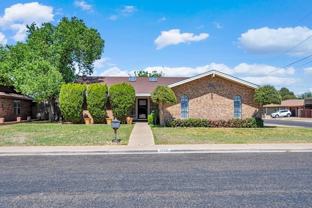 1800 W 23rd St - Photo 1 of 1