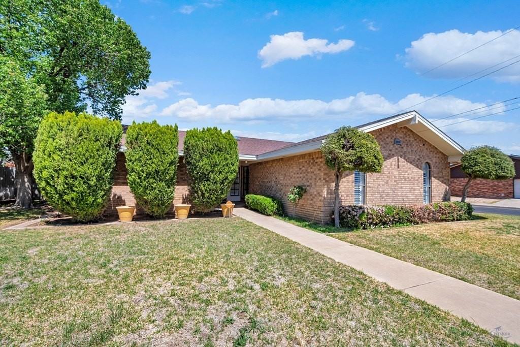 1800 W 23rd St - Photo 3 of 40