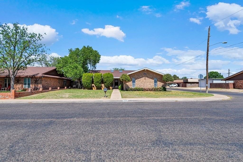 1800 W 23rd St - Photo 5 of 40