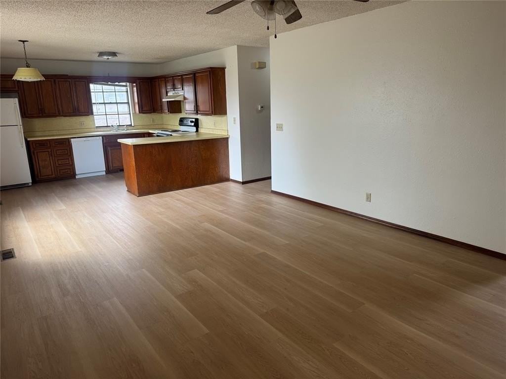 1338 Washington Ave - Photo 2 of 6