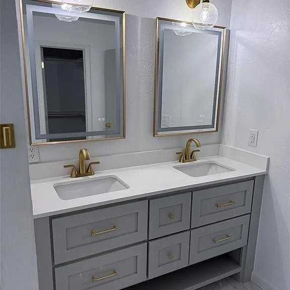 1123 W Brooks St - Photo 7 of 17