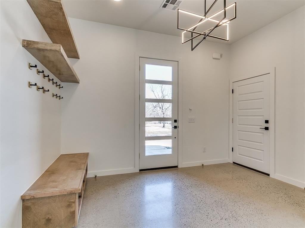 605 N Idaho St - Photo 4 of 50