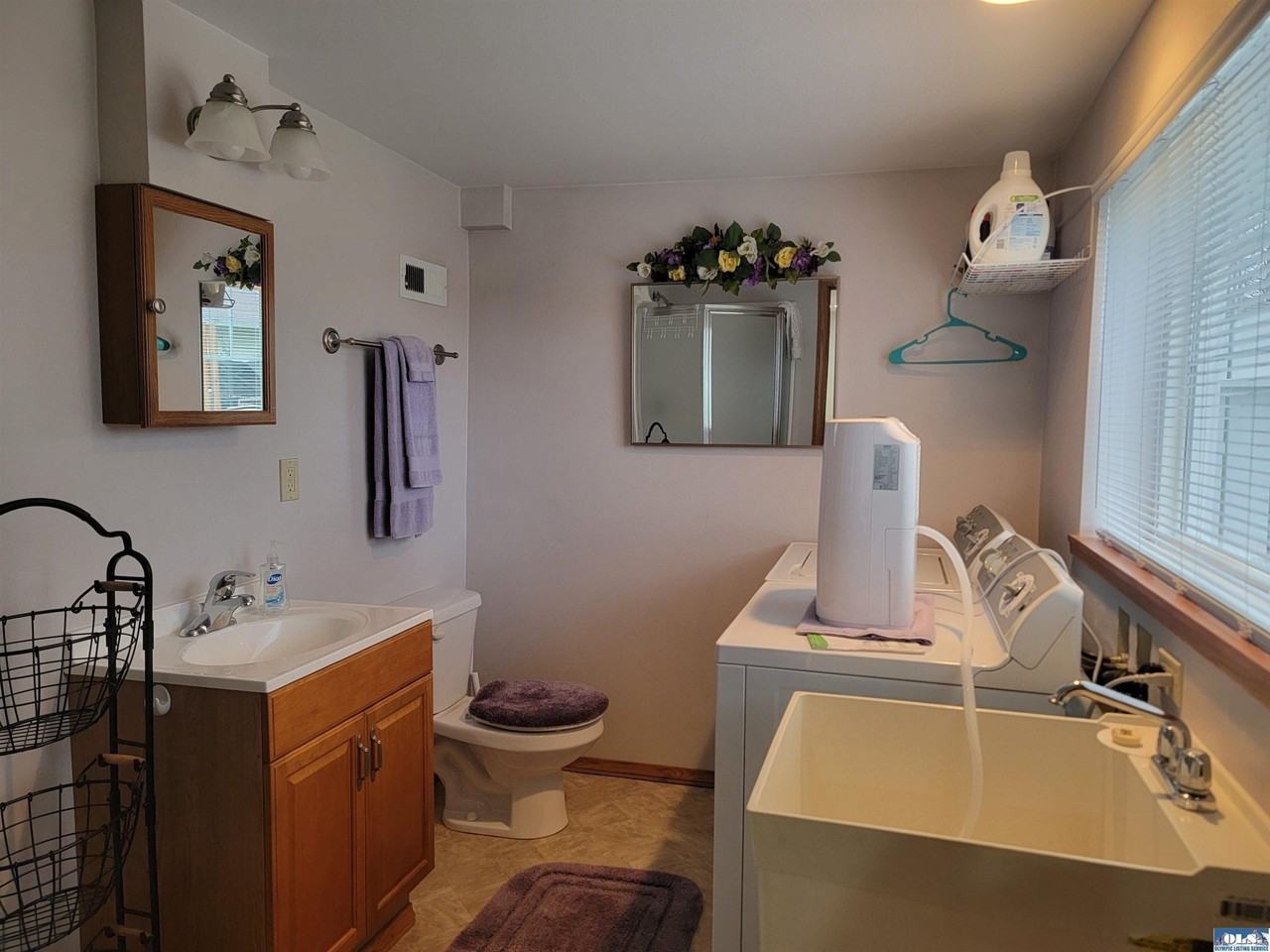 E 6th Ave - Photo 3 of 11