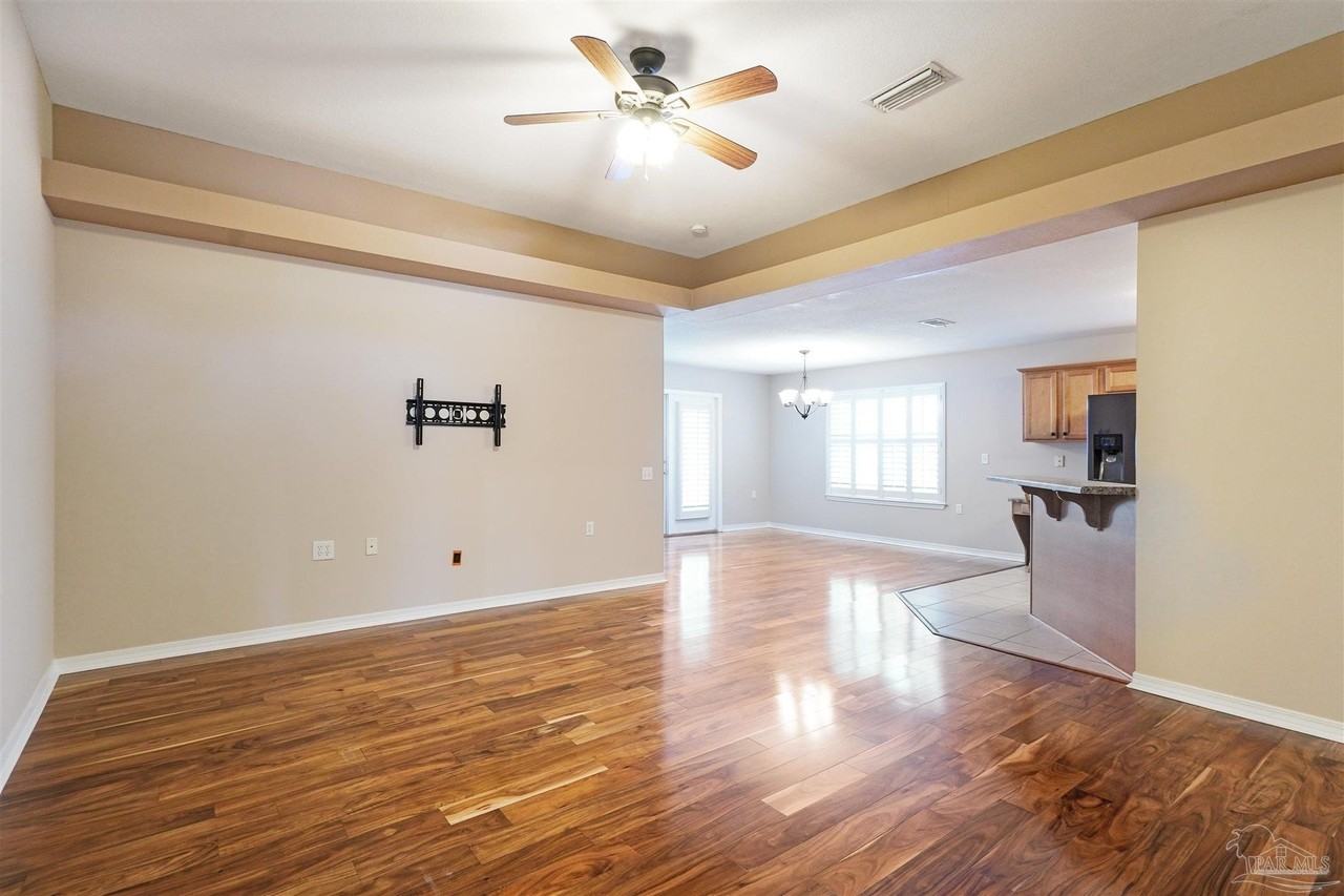 8932 Abbington Dr - Photo 2 of 18