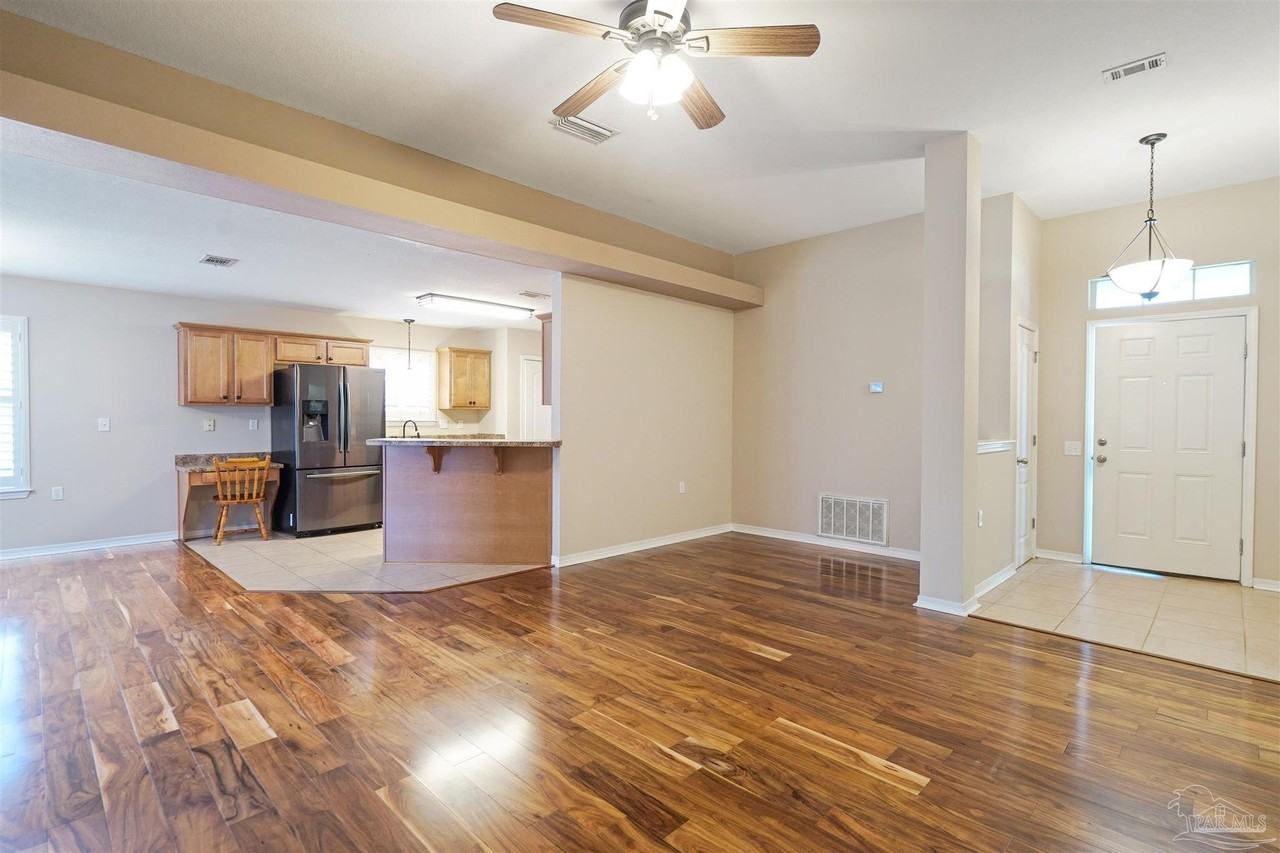 8932 Abbington Dr - Photo 3 of 18