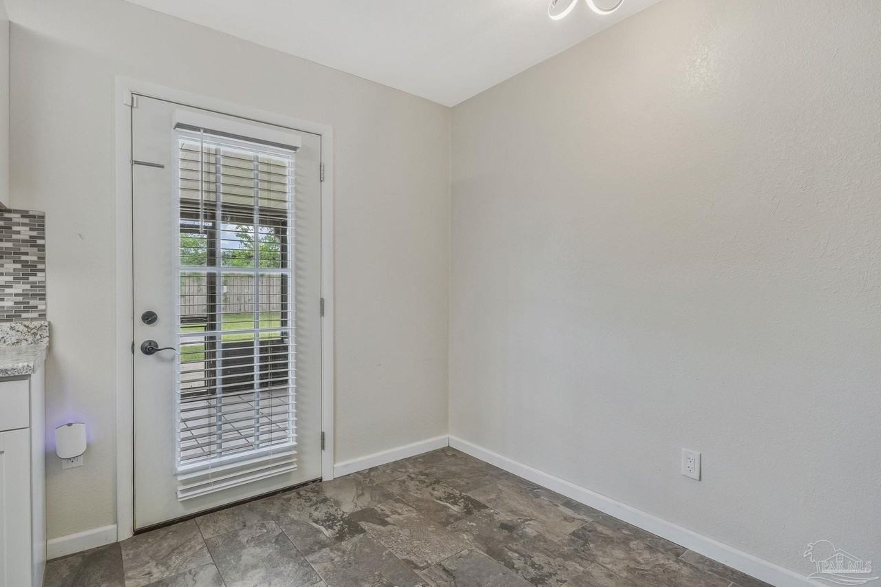 2325 Merle Cir - Photo 7 of 50