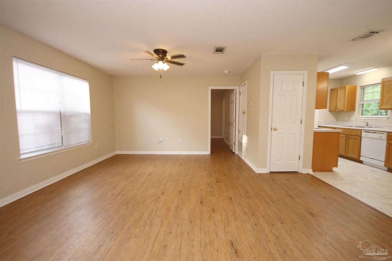 2289 Wyatt St - Photo 3 of 19