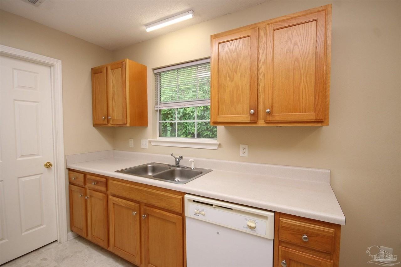 2289 Wyatt St - Photo 7 of 19