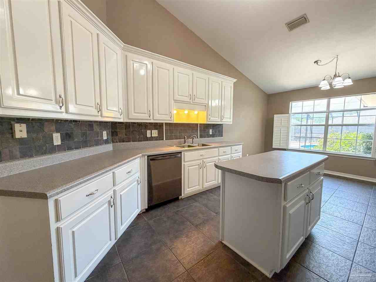 3977 High Bridge Dr - Photo 7 of 44