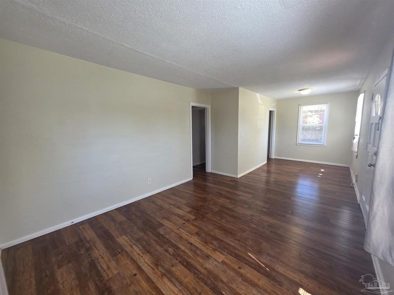 203 Se Syrcle Dr - Photo 5 of 23