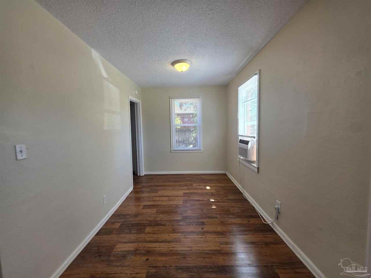 203 Se Syrcle Dr - Photo 6 of 23