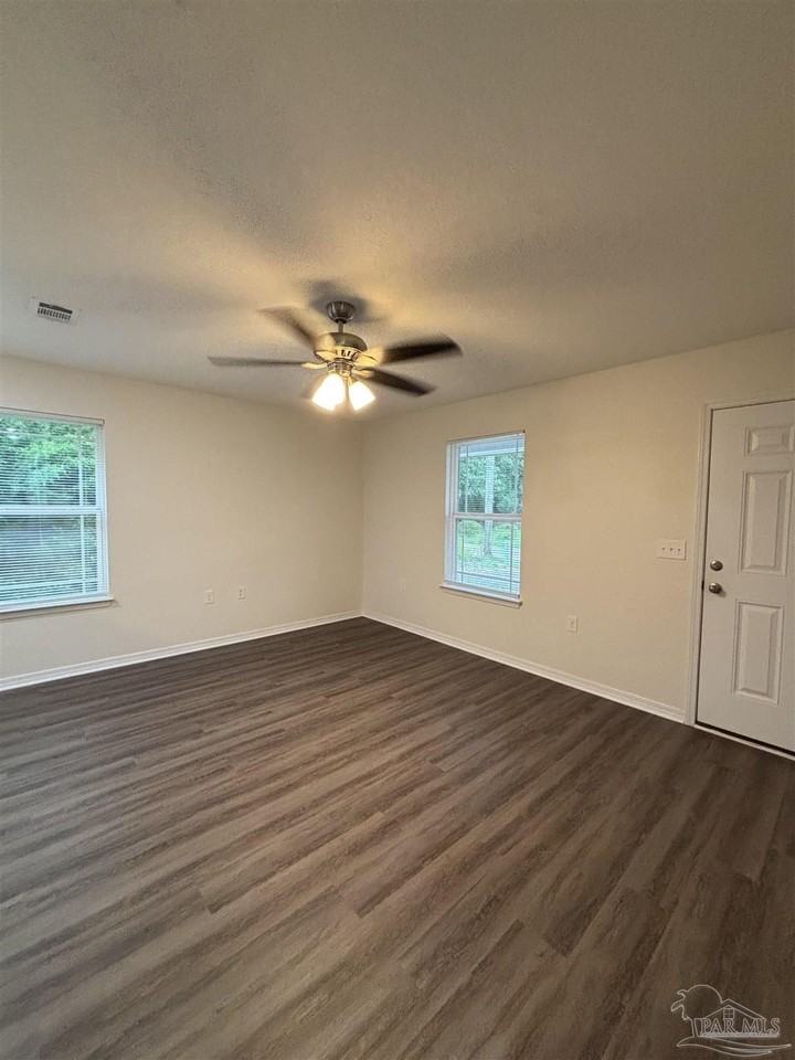 6550 Maddox Rd - Photo 2 of 19