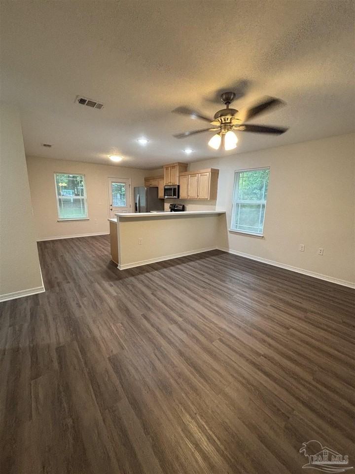 6550 Maddox Rd - Photo 3 of 19