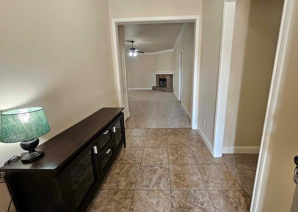 300 Koufax Ct - Photo 3 of 21