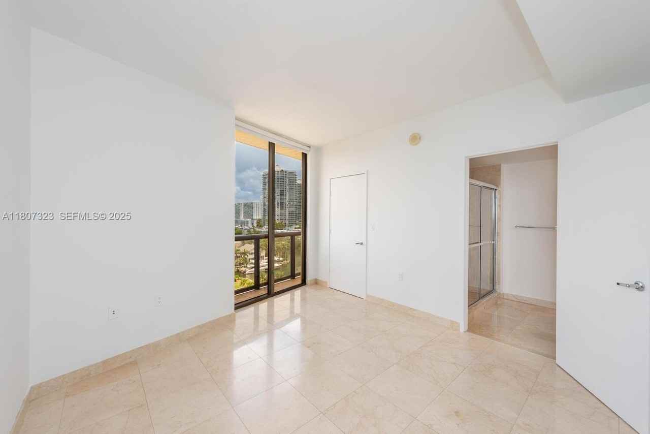 16275 Collins Avenue #804 - Photo 7 of 36