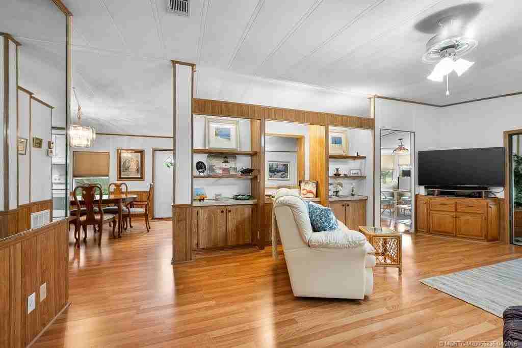 7894 Se Saratoga Dr - Photo 7 of 36