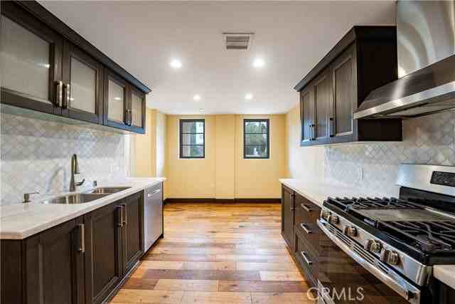 10523 Ashton Ave #202 - Photo 3 of 8