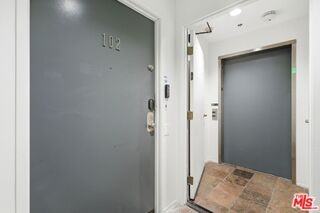 1842 Greenfield Ave #102 - Photo 3 of 8