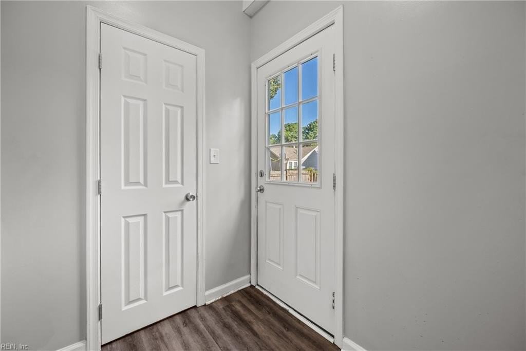 109 Locust Ln - Photo 5 of 42