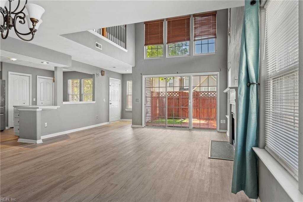 109 Locust Ln - Photo 6 of 42