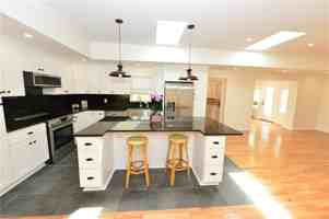 featured image of 817 Englewood Dr